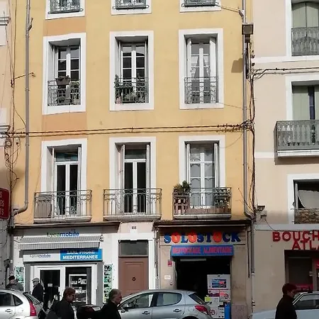 Apartment Pied A Terre Au Bord De Sete